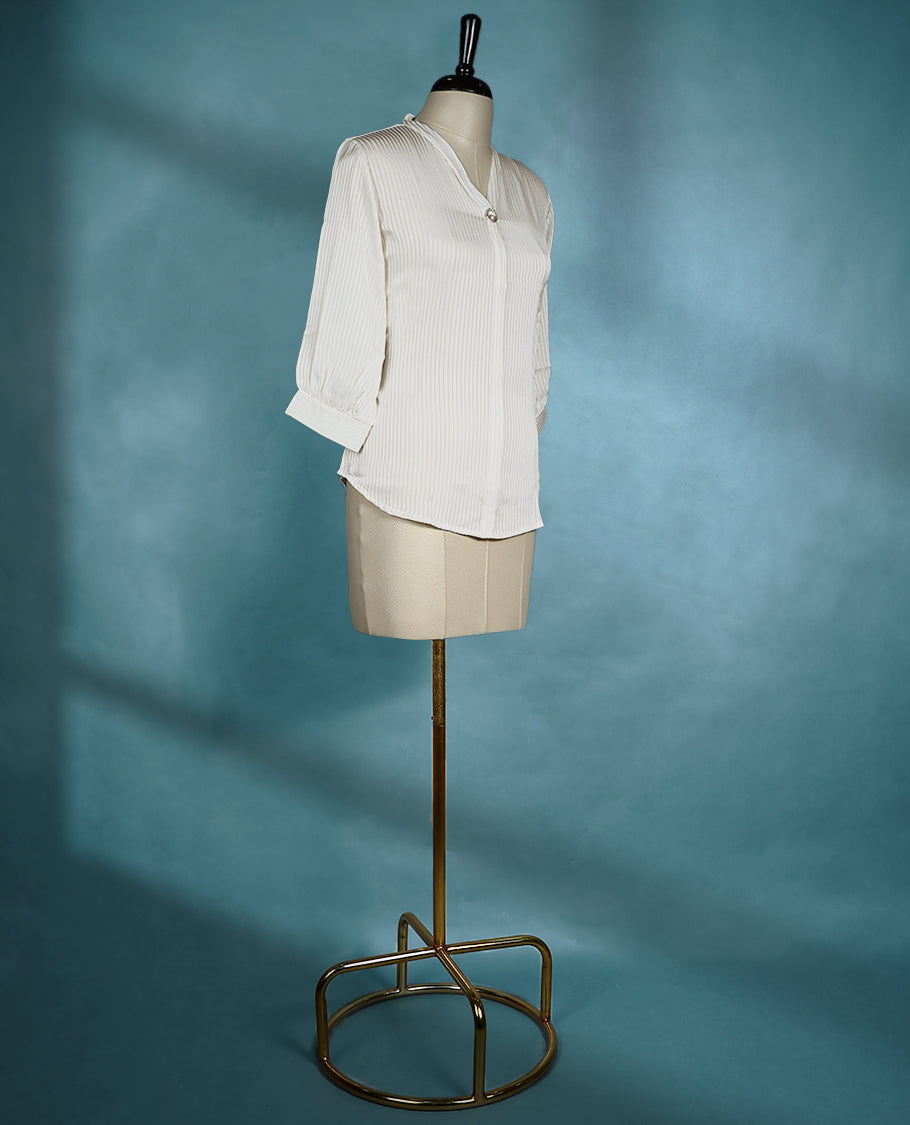 Ivory White Colour Striped V-Neck 3/4 Sleeve Top for Women.