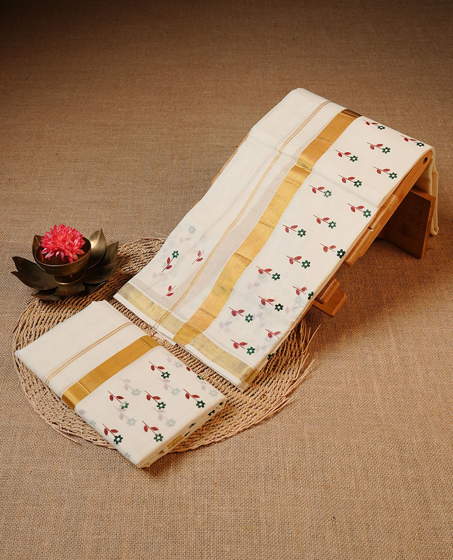 Off white colour Cotton Set Mund featuring a plain body, enhanced by a Floral Print on border.