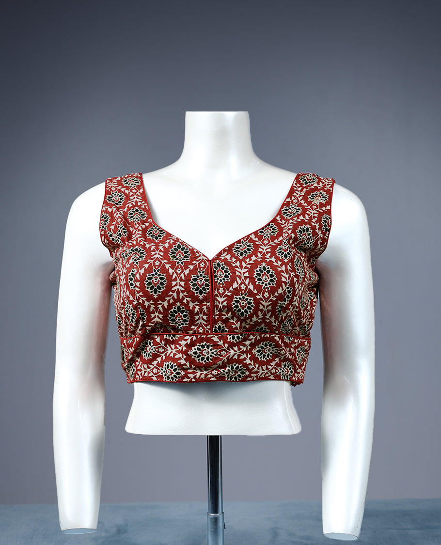 Maroon Colour Floral Kodi Print, Deep Neck, Attachable Sleeves, Padded, Ready Made Blouse.