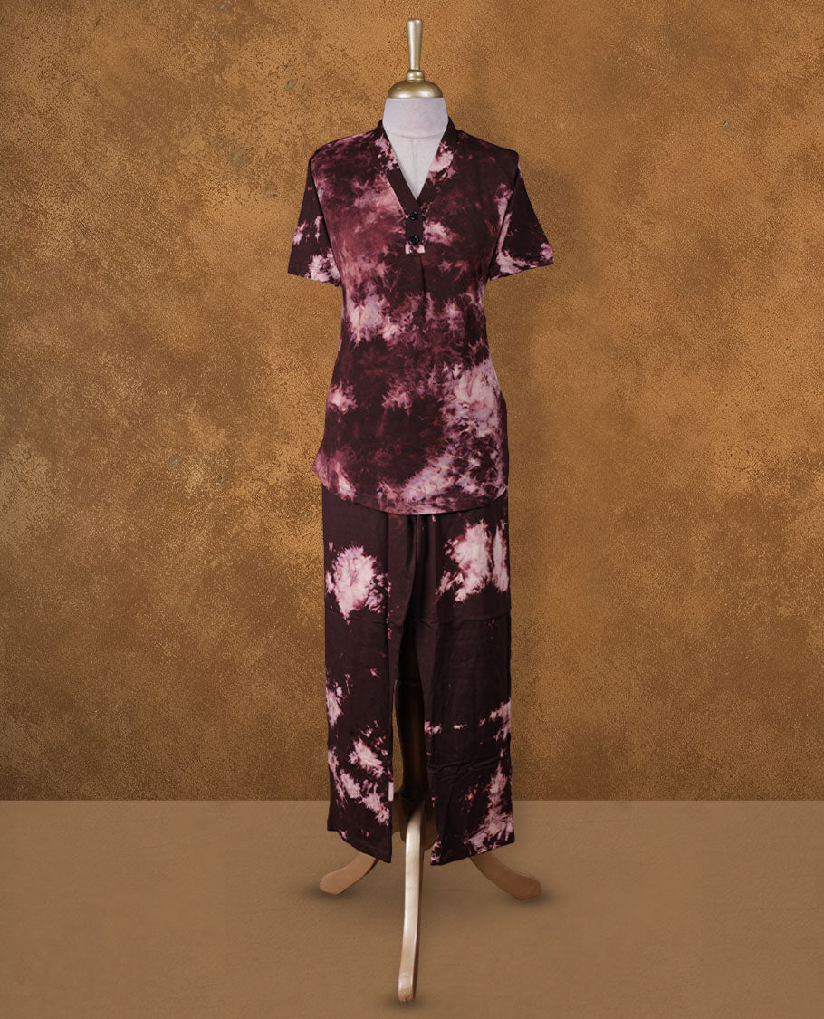 Brown colour coord set with styled with a V with botton neckline & sleeve, Dye pattern on body, knee length design, with matching bottom .