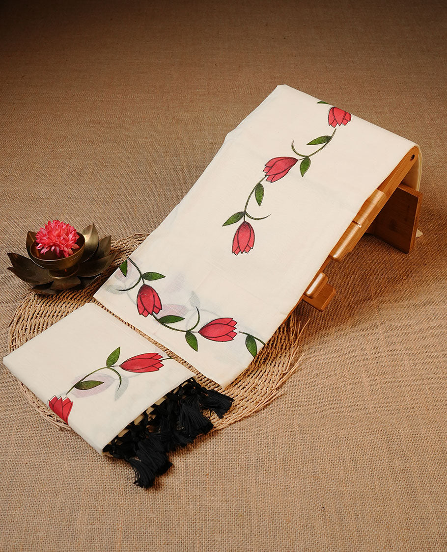 Off white colour Cotton Set Mund featuring a plain body, enhanced by a pink floral vine printed border.