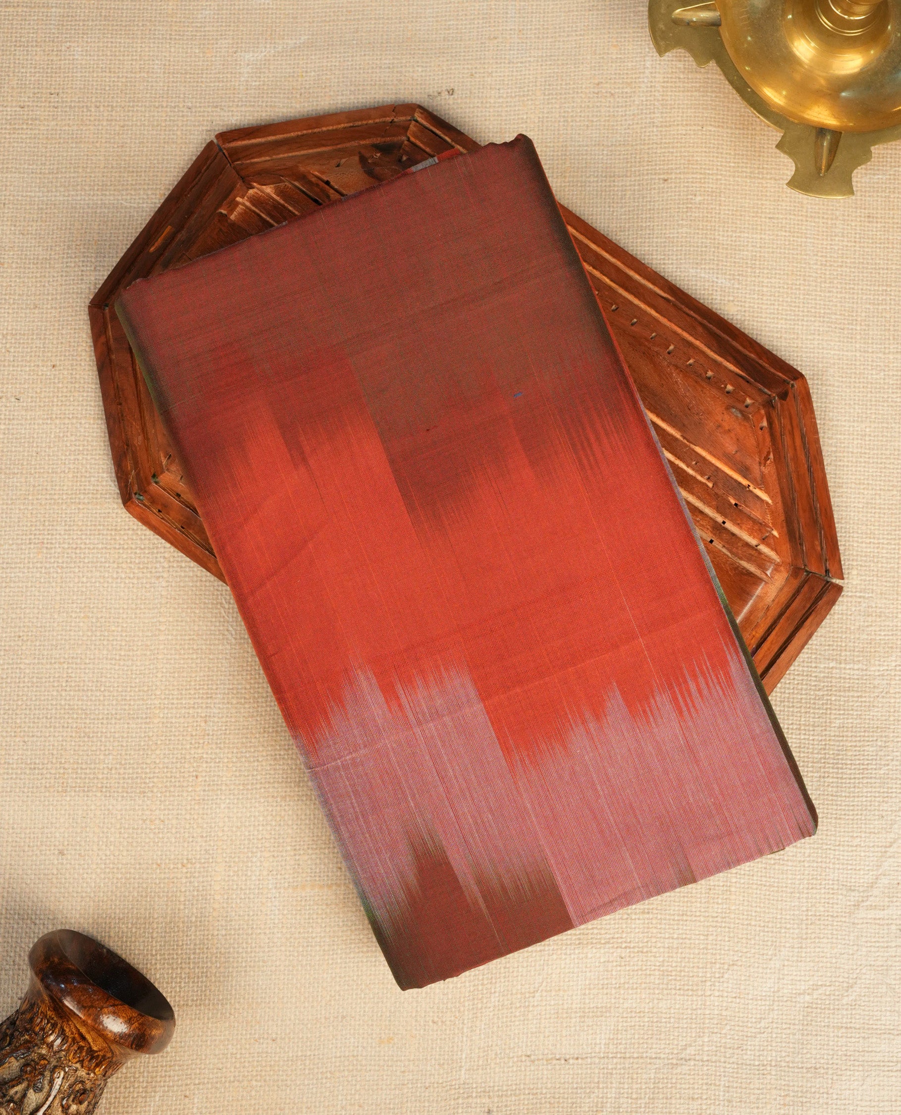 Mangalagiri Cotton saree Featuring Pochampally Patterned Body , Complemented By Tissue Border & Contrast Pallu, Paired With A Matching Blouse Piece