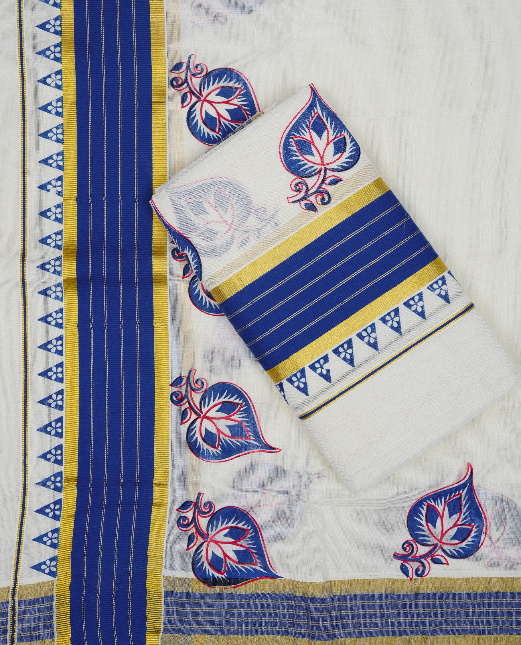 Cream colour cotton set mundu featuring Kasavu with blue kara with temple print.