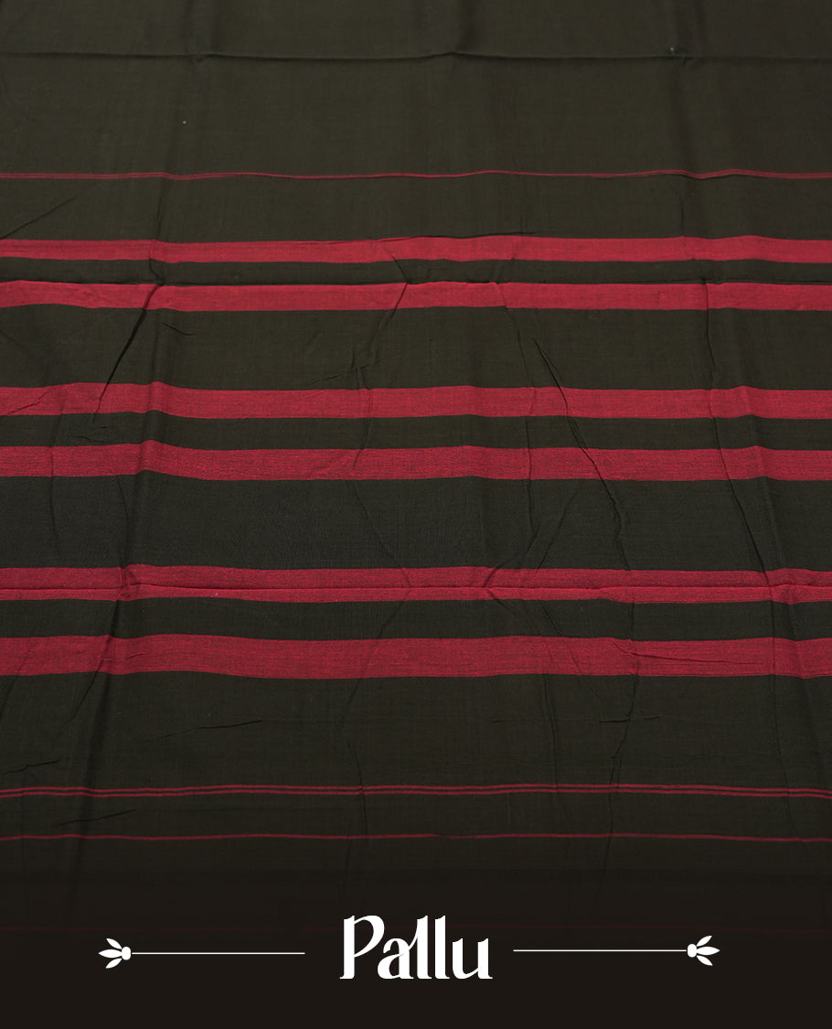 Black colour Narayanapattu cotton saree featuring a self coloured body, maroon coloured zari pattern border and maroon striped colour pallu, pairing a matching blouse piece.