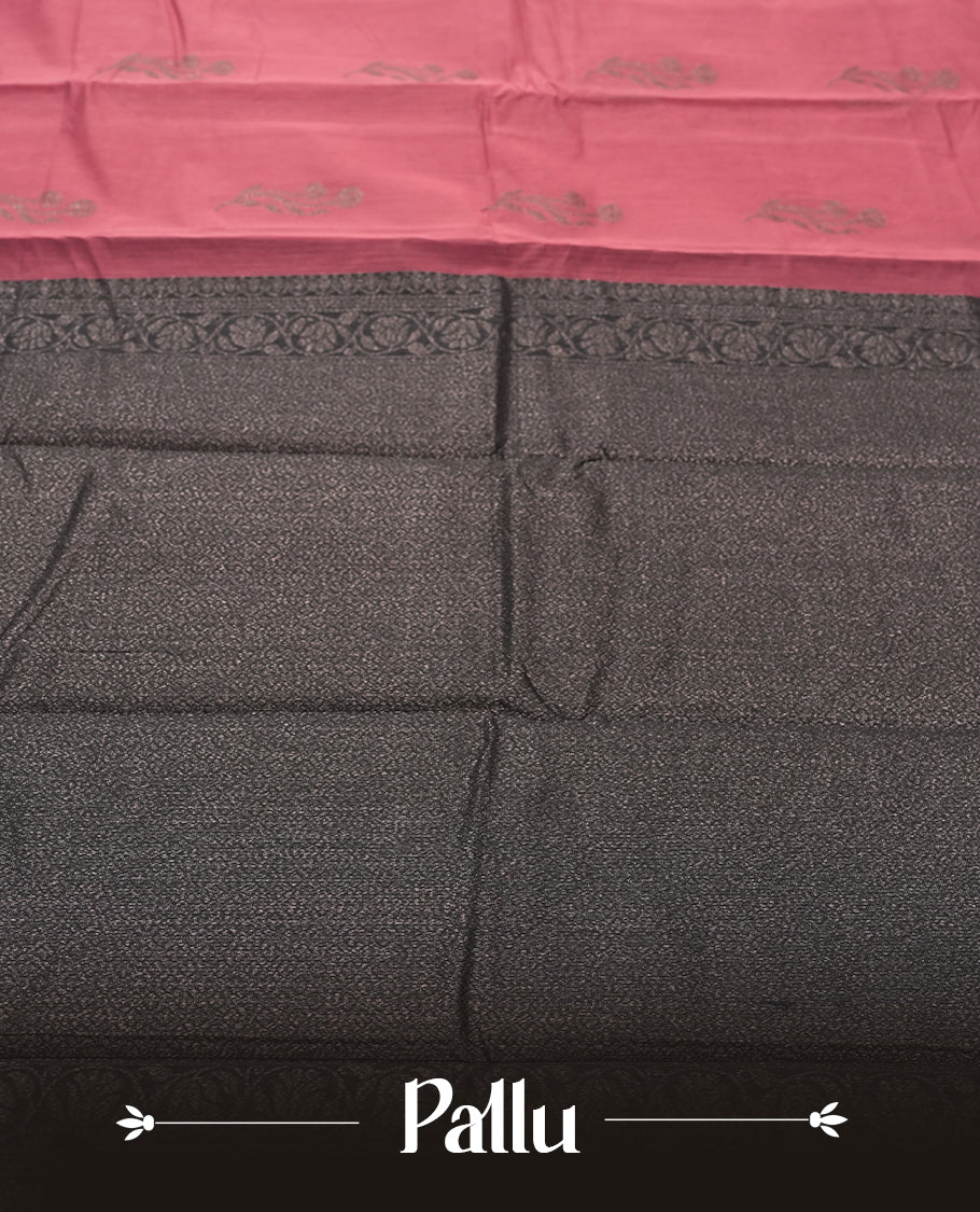 Wine Purple Colour Silk Cotton Saree with Dark Silver Floral Butta Body, Contrasting Charcoal Gray Silver Zari Pallu & Border, Floral Vine Motifs, and Matching Gray Woven Blouse Piece