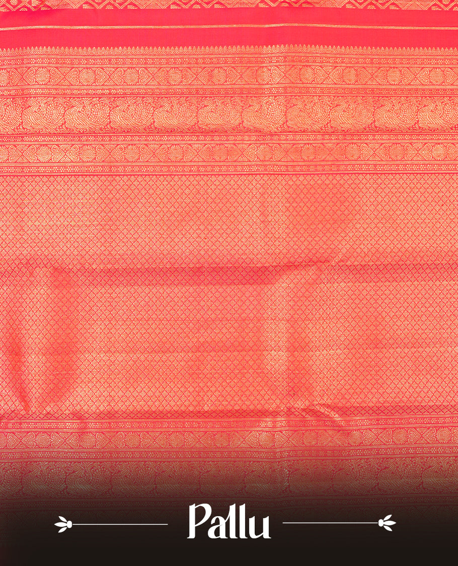 Rani pink colour Kanchipuram Samudrika Silk Saree featuring Daimond pattern weaving with gold zari jacquard and a traditional zari border, paired with a matching designer jacquard blouse piece
