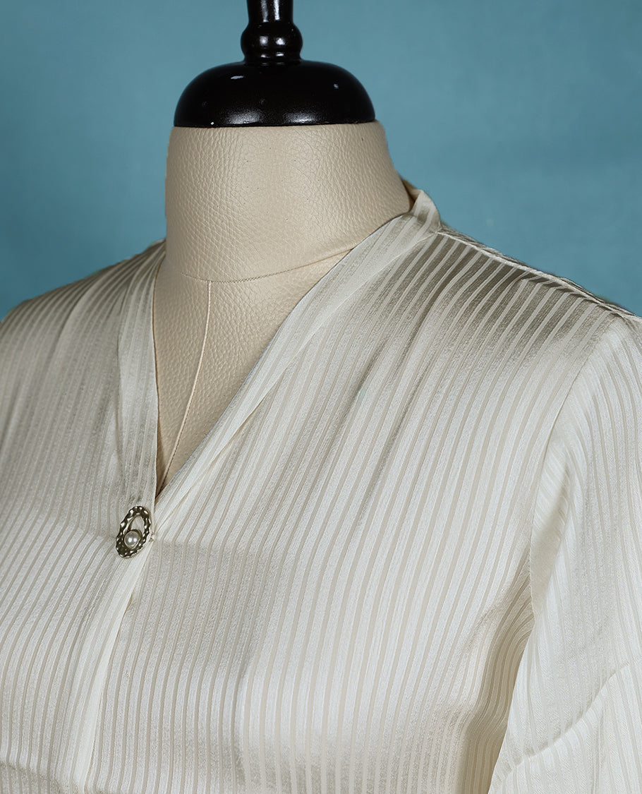 Ivory White Colour Striped V-Neck 3/4 Sleeve Top for Women.