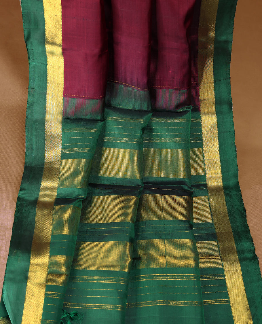 Burnt Burgundy Colour Pure Kancheepuram Traditional Silk Saree having Plain Body with Green Border and Blouse