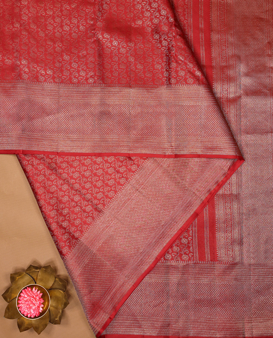 Red Colour Kancheepuram Silk Saree having Floral Jaal Worked Body with Brocade Border and Red Blouse