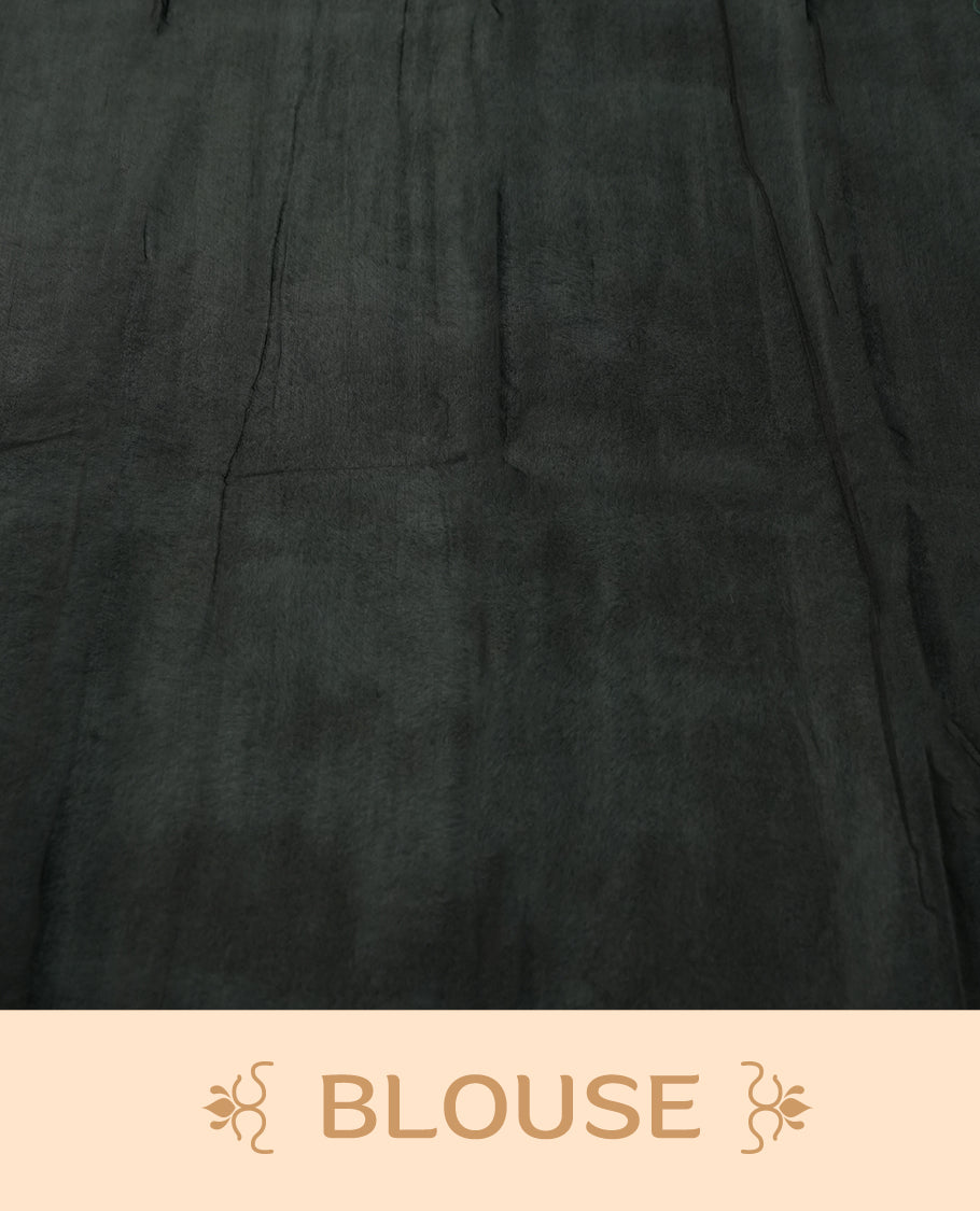 Peacock green colour silk cotton saree featuring with full of delicate vertical copper zari lines on the body & rich black colour pallu, Crafted without a border for a classy touch, Comes with a matching blouse for a perfectly coordinated look.