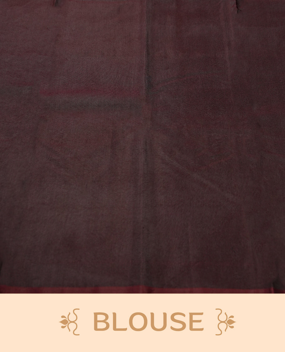 Dark onion colour silk cotton saree featuring with full of delicate vertical copper zari lines on the body & dark brown colour contrasted border, Crafted without a border for a classy touch, Comes with a matching blouse.