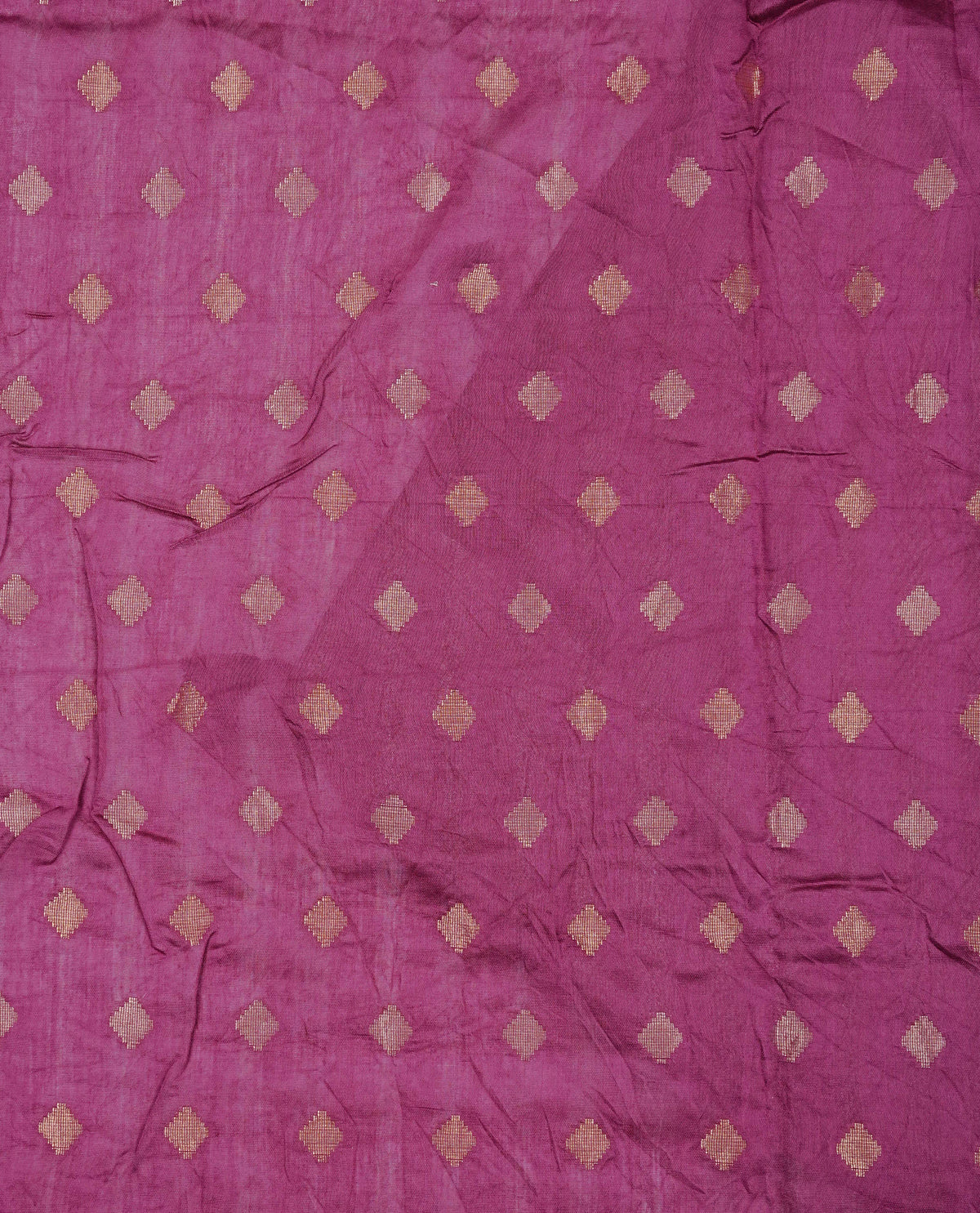 Mauve colour semi Banaras silk saree featuring with Digital printed body and traditional buttas on border, comes with matching blouse piece.