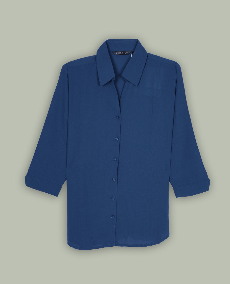 Crystal teal colour women’s shirt featuring a classic pointed collar, button-down front and easy 3/4th sleeves