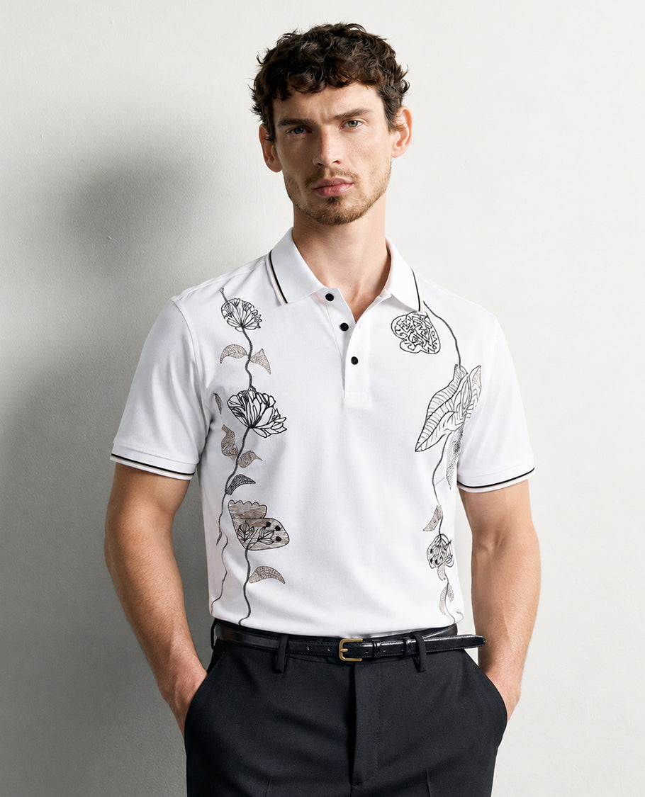 Off white colour Tshirt featuring Collar neck, Thread work on body and Half sleeve.