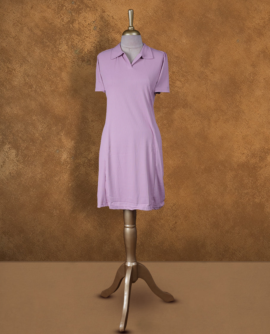 Pink colour bodycon dress with collared neckline, short sleeve and knee length.