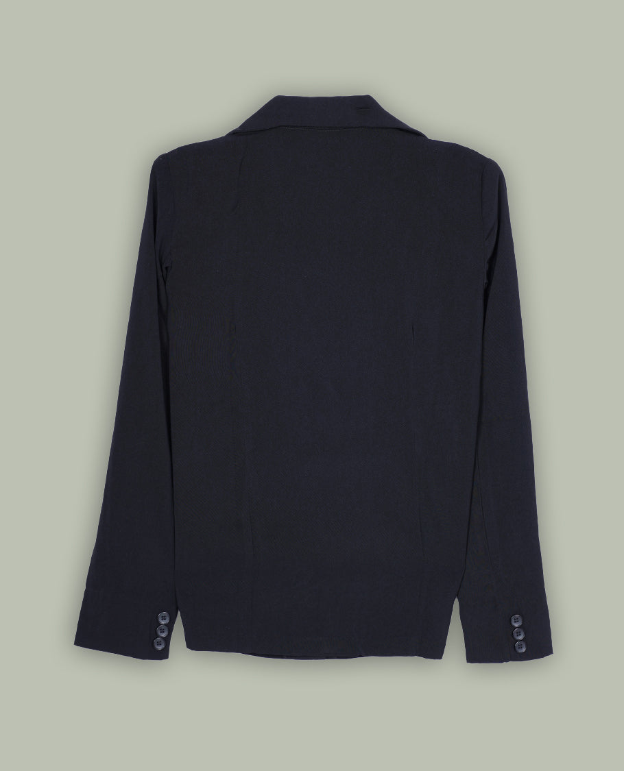 Black colour blazer featuring a notched lapel collar, button-front closure and flap pockets, finished with long sleeves and a tailored silhouette.