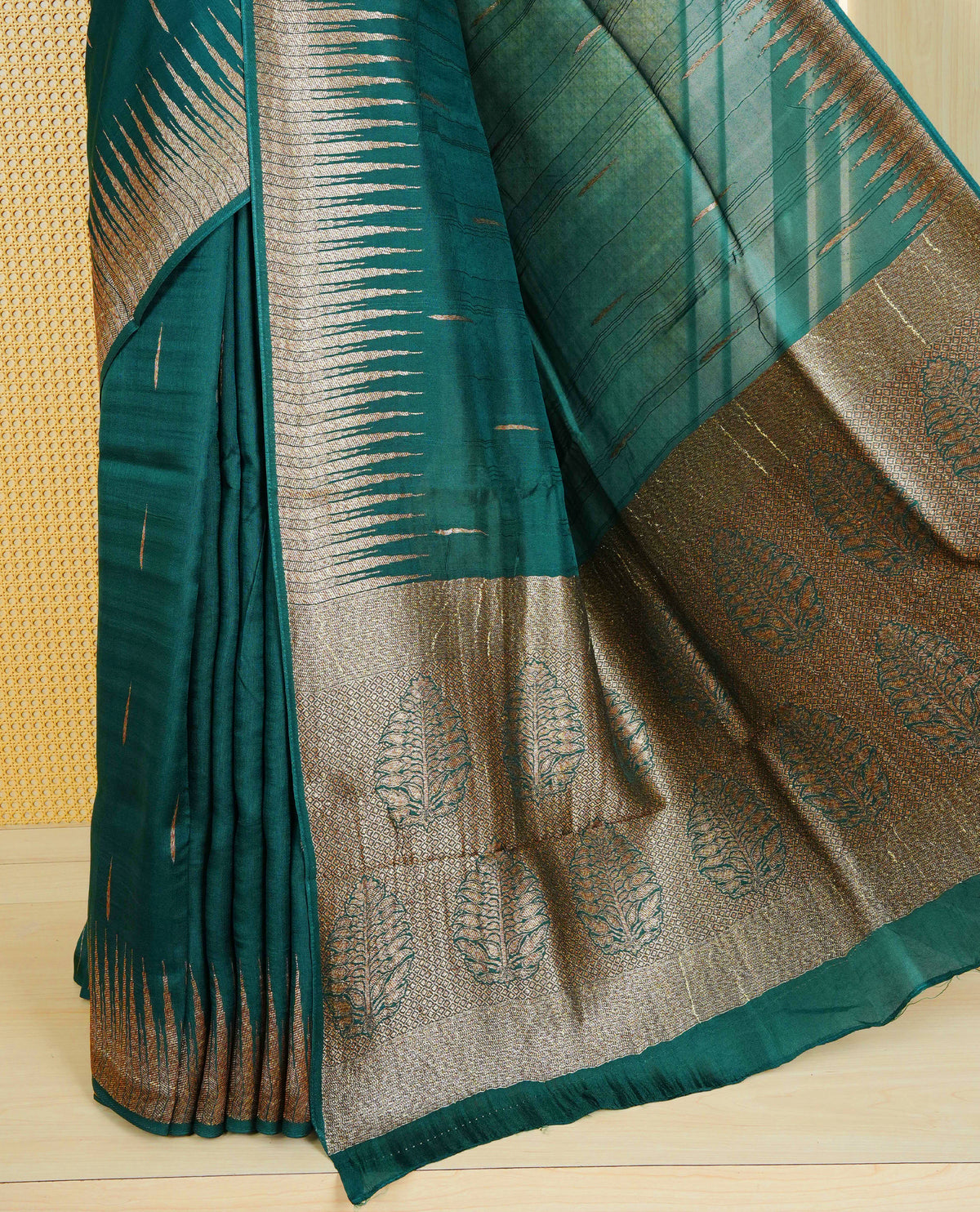 Bottle green colour semi banaras tussar georgette saree