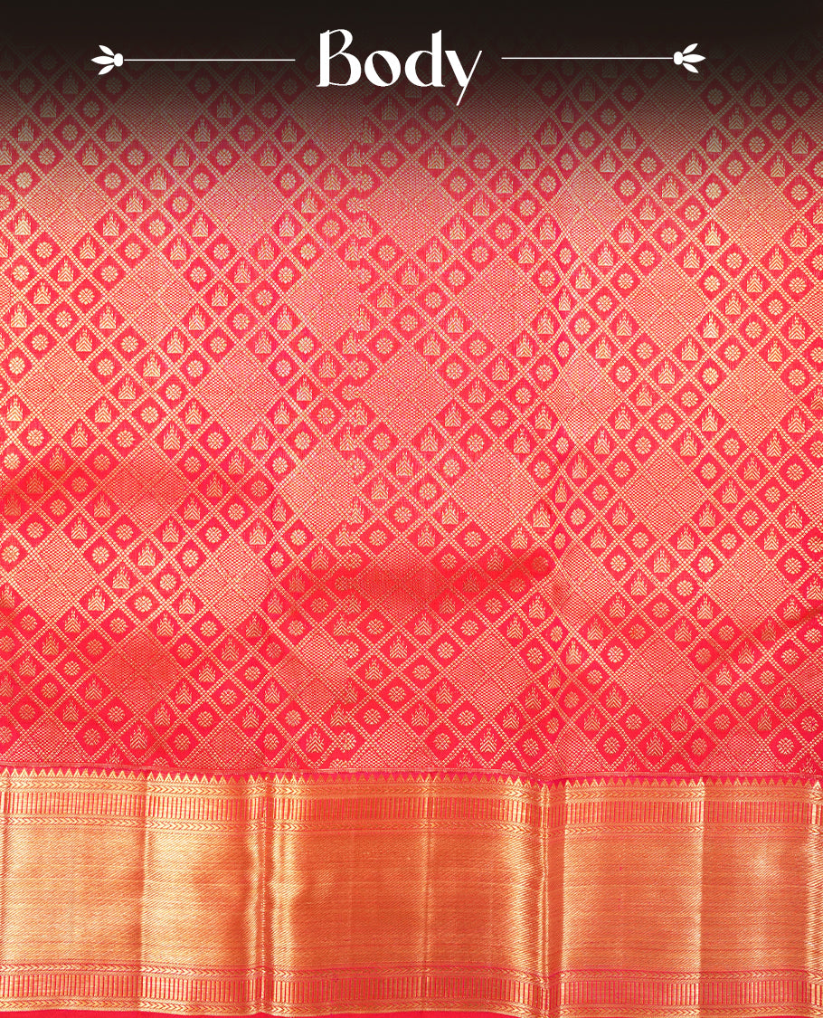 Rani pink colour Kanchipuram Samudrika Silk Saree featuring Daimond pattern weaving with gold zari jacquard and a traditional zari border, paired with a matching designer jacquard blouse piece