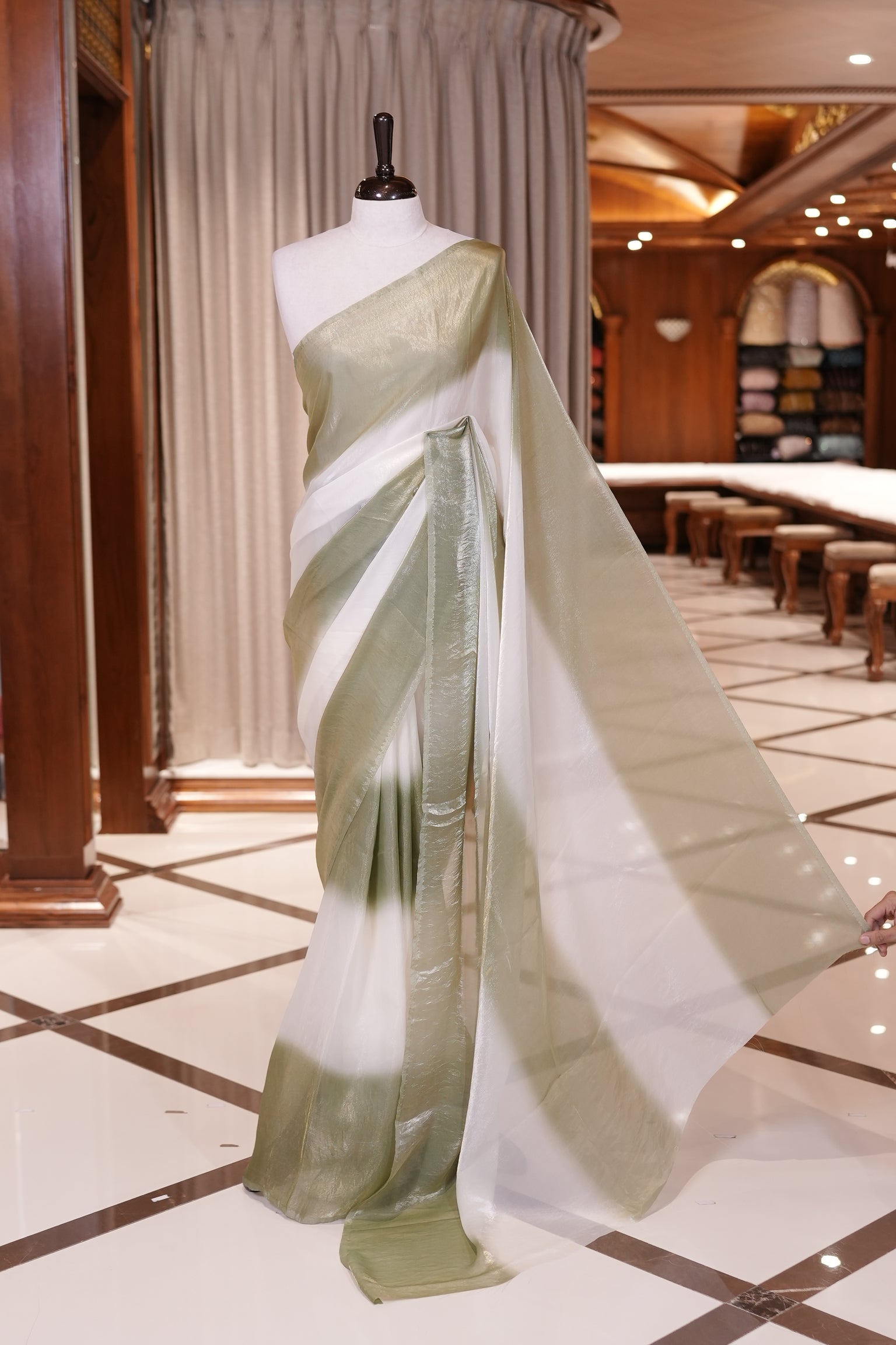 Green Colour Soft Shine Fendy Chiffon Saree, with plain body with contrast border, without blouse.