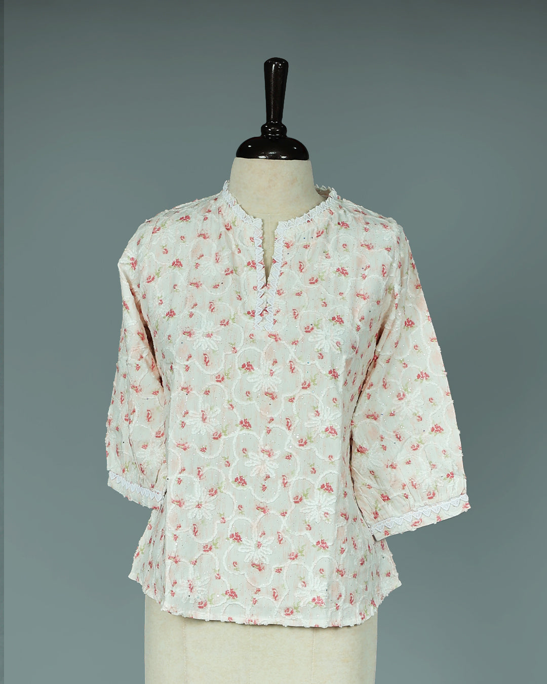 Light Pink colour Thread work on body, Round with Slit neck design, With sleeve.