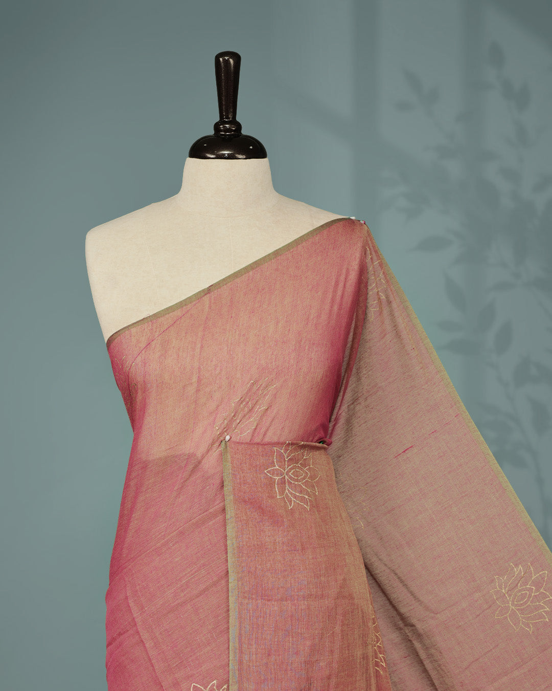 Green & Pink Dual tone colour pure mul cotton saree featuring Minimal Lotus Print on body, Clean Borderless design, elegant tassels.