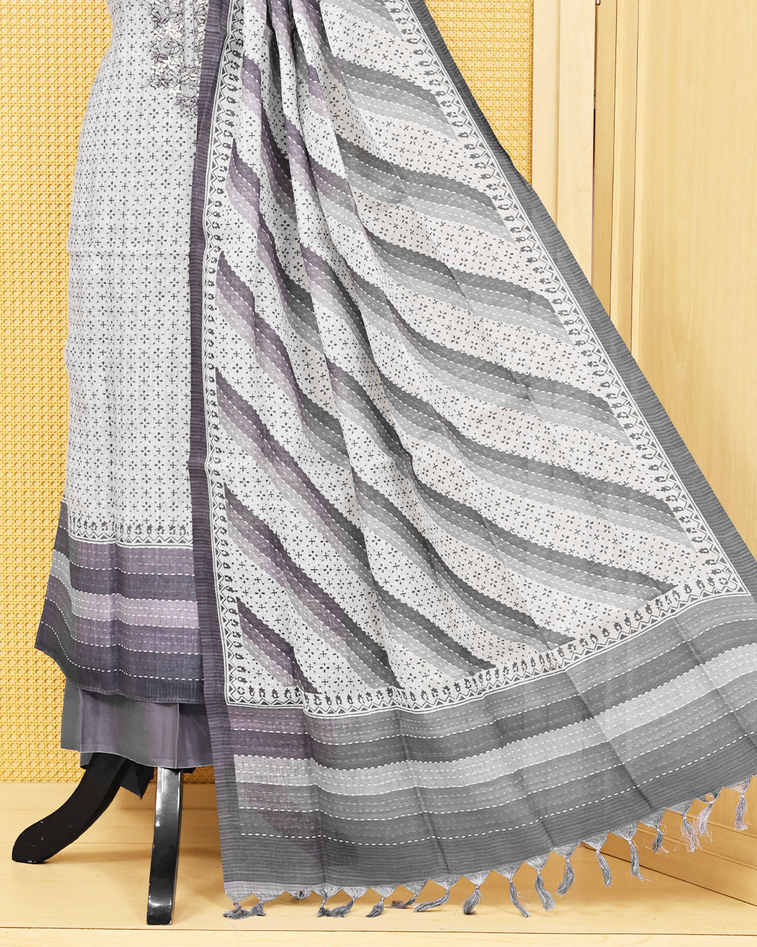 Off White colour Linen salwar material featuring Thread work with print on body, paired with Contrast Greyish Blue colour bottom & dupatta.