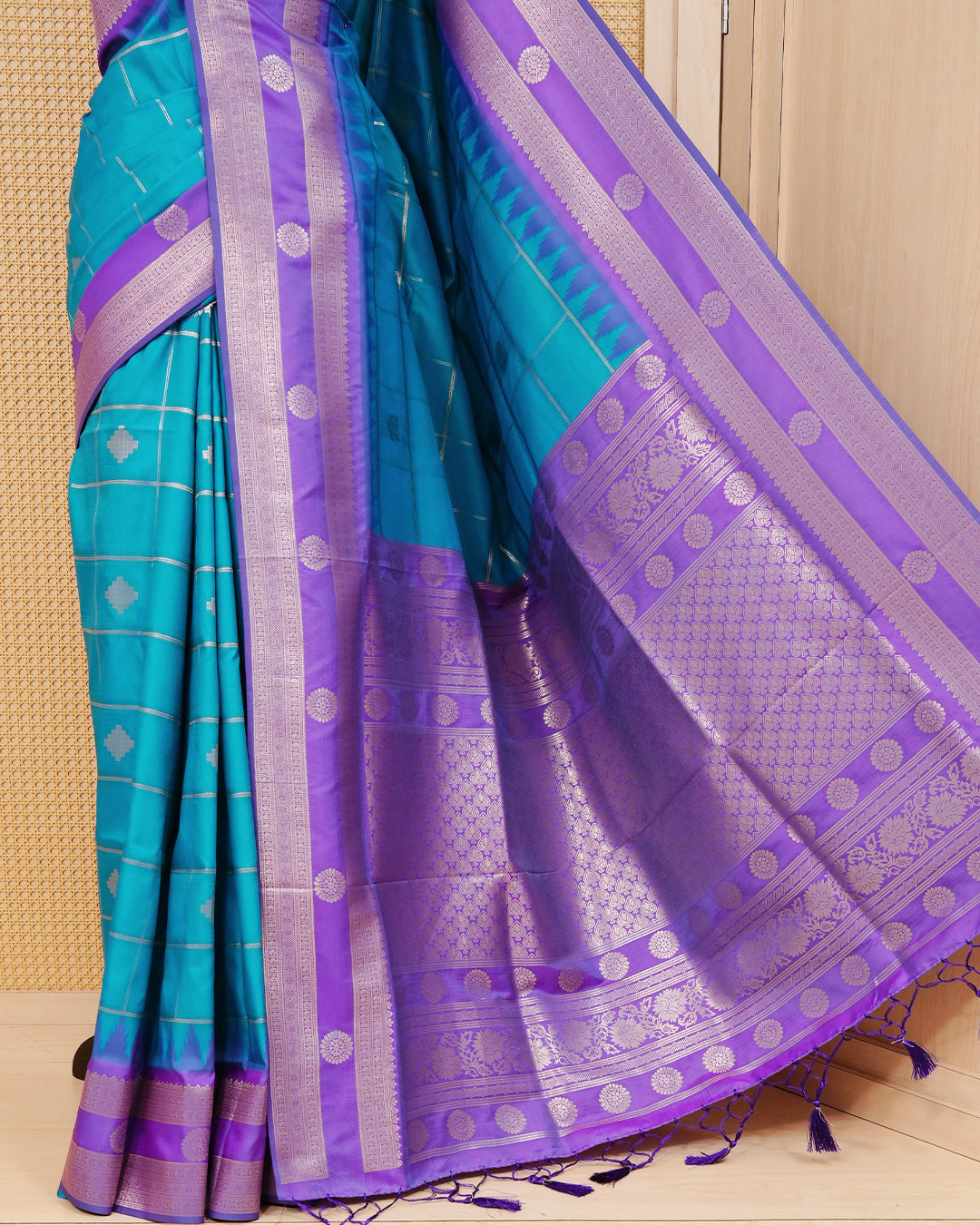Tortoise blue colour soft silk