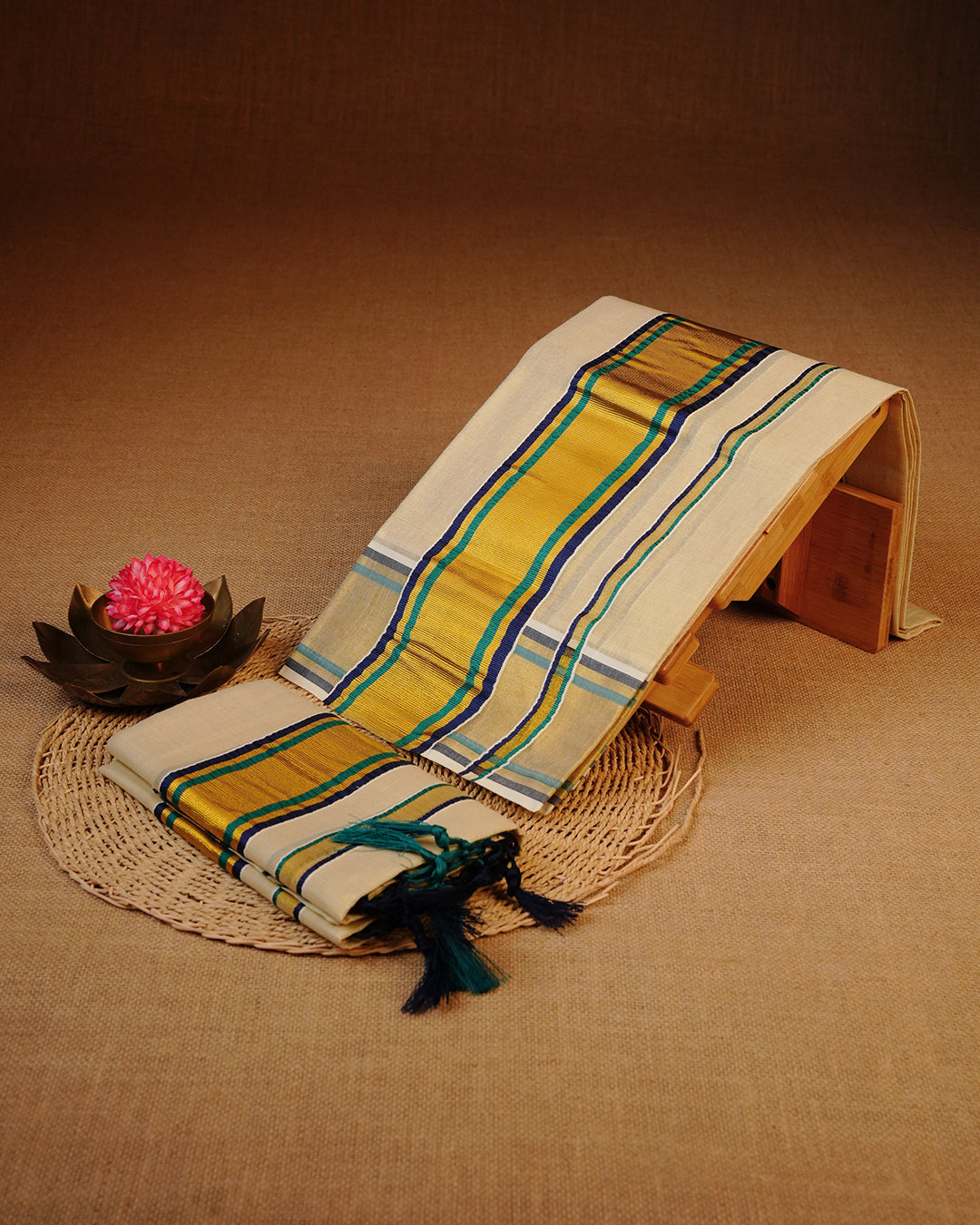 Cream colour Tissue silk set mund Featuring Elegant plain body, Complemented by Blue & Green with zari border.