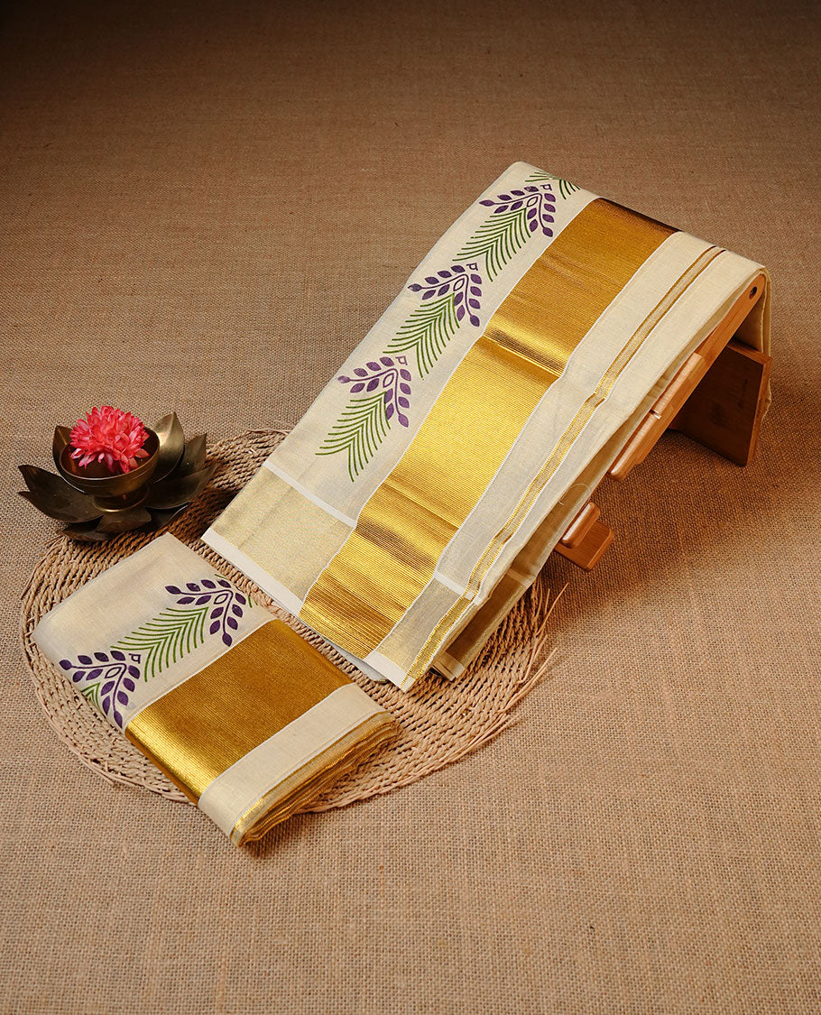 Cream colour Tissue silk set mund Featuring Elegant plain body, Complemented by design print with zari border.