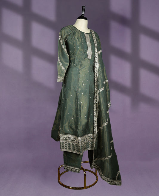 Olive green colour ensemble features a round neckline with delicate threadwork, complemented by 3/4th sleeves and an intricately bordered dupatta for a graceful finish.