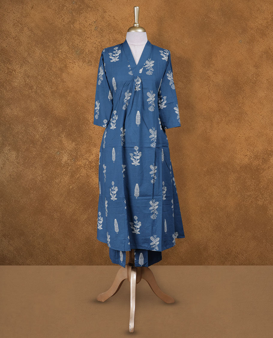 Teal colour coord set with styled with a collar V  neckline & sleeve,floral print pattern on body, knee length design .