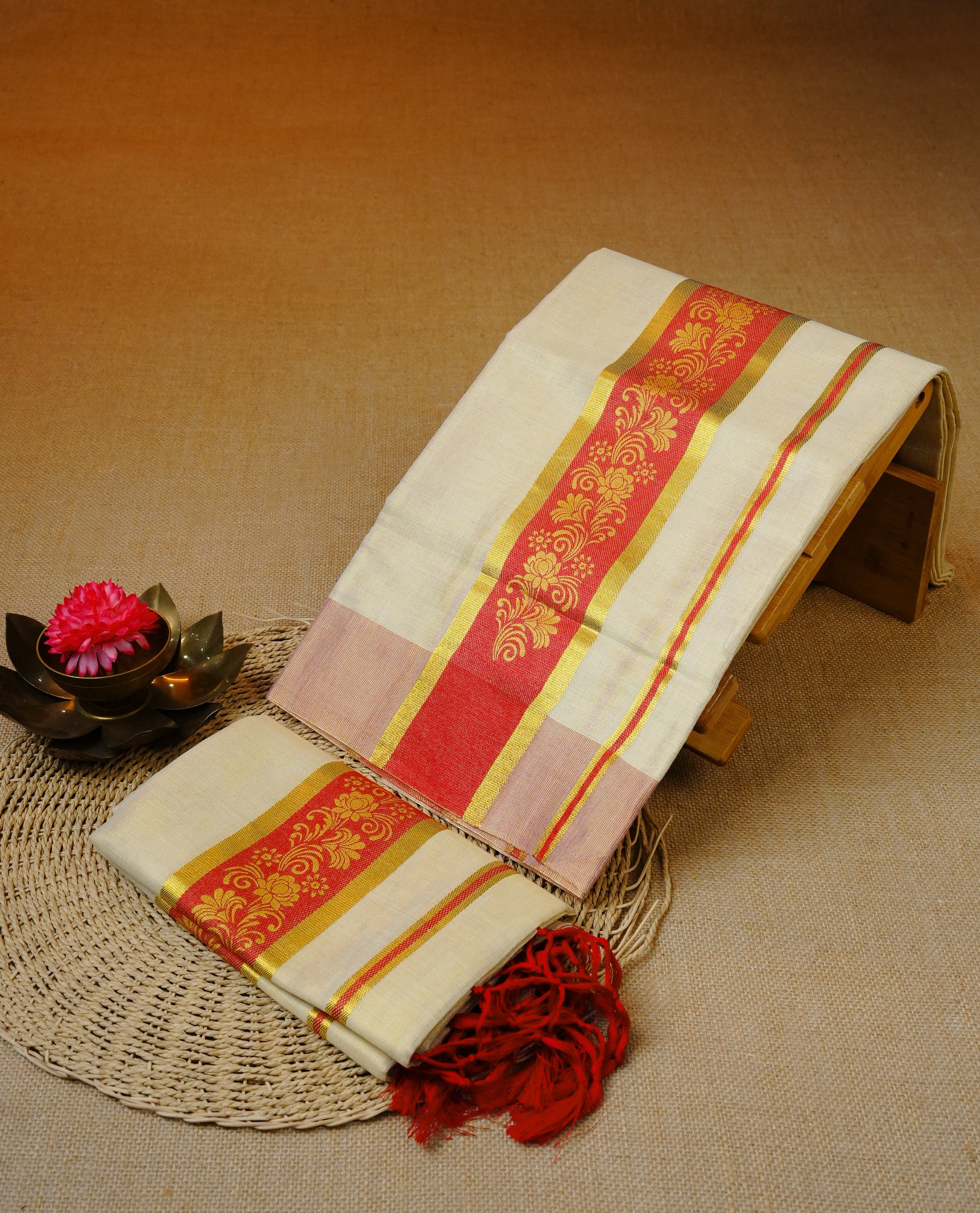 Light Gold Tissue set mundu featuring gold & red colour design printed kara.
