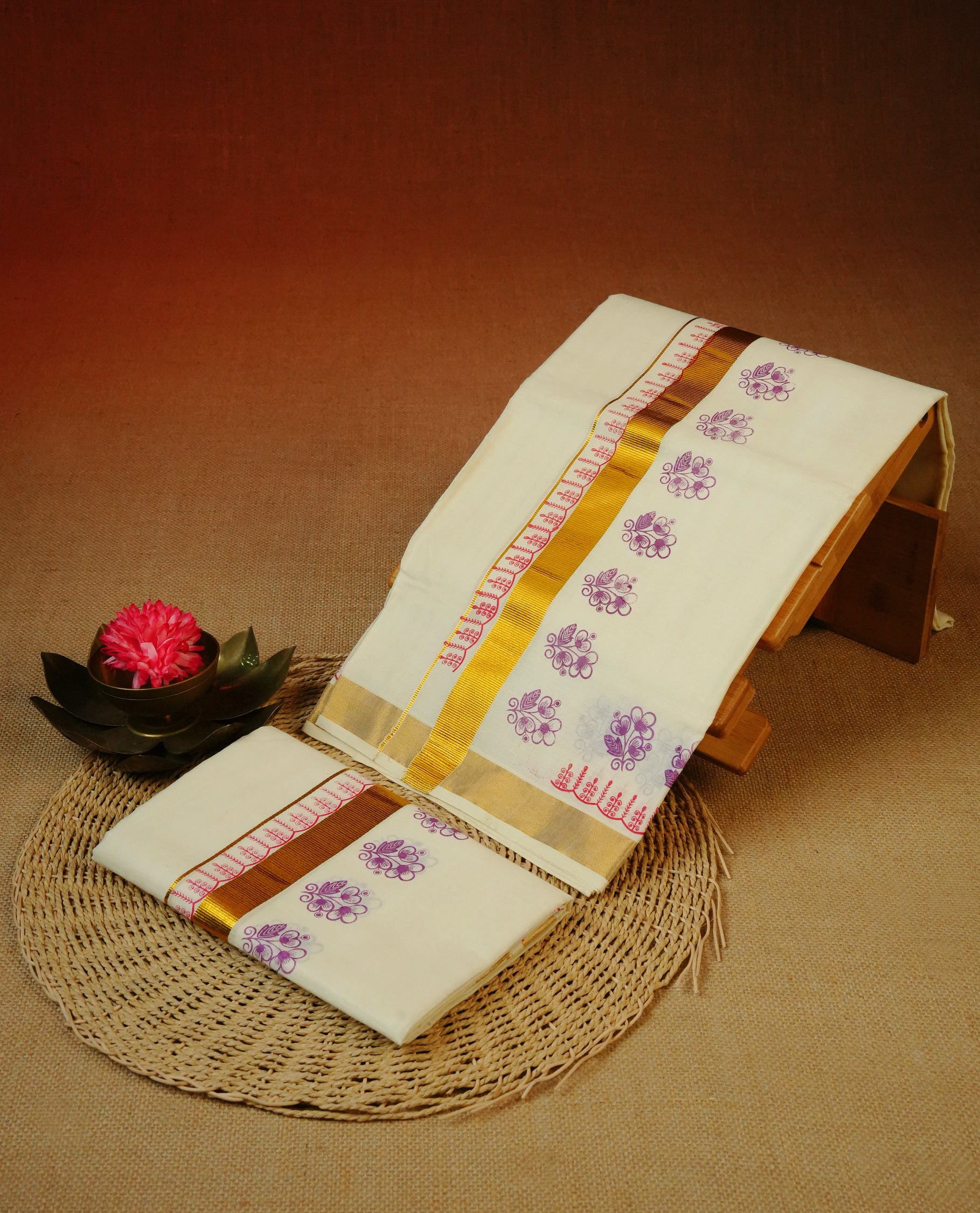 Cream colour cotton Set Mundu With Plain body, enhanced with gold Kasav With Printed kara.