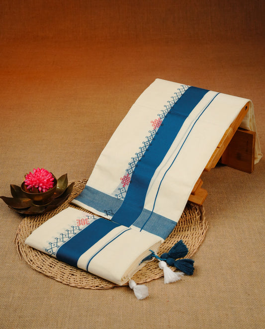 Cream colour cotton set mundu with plain body, featuring Blue kara with print.