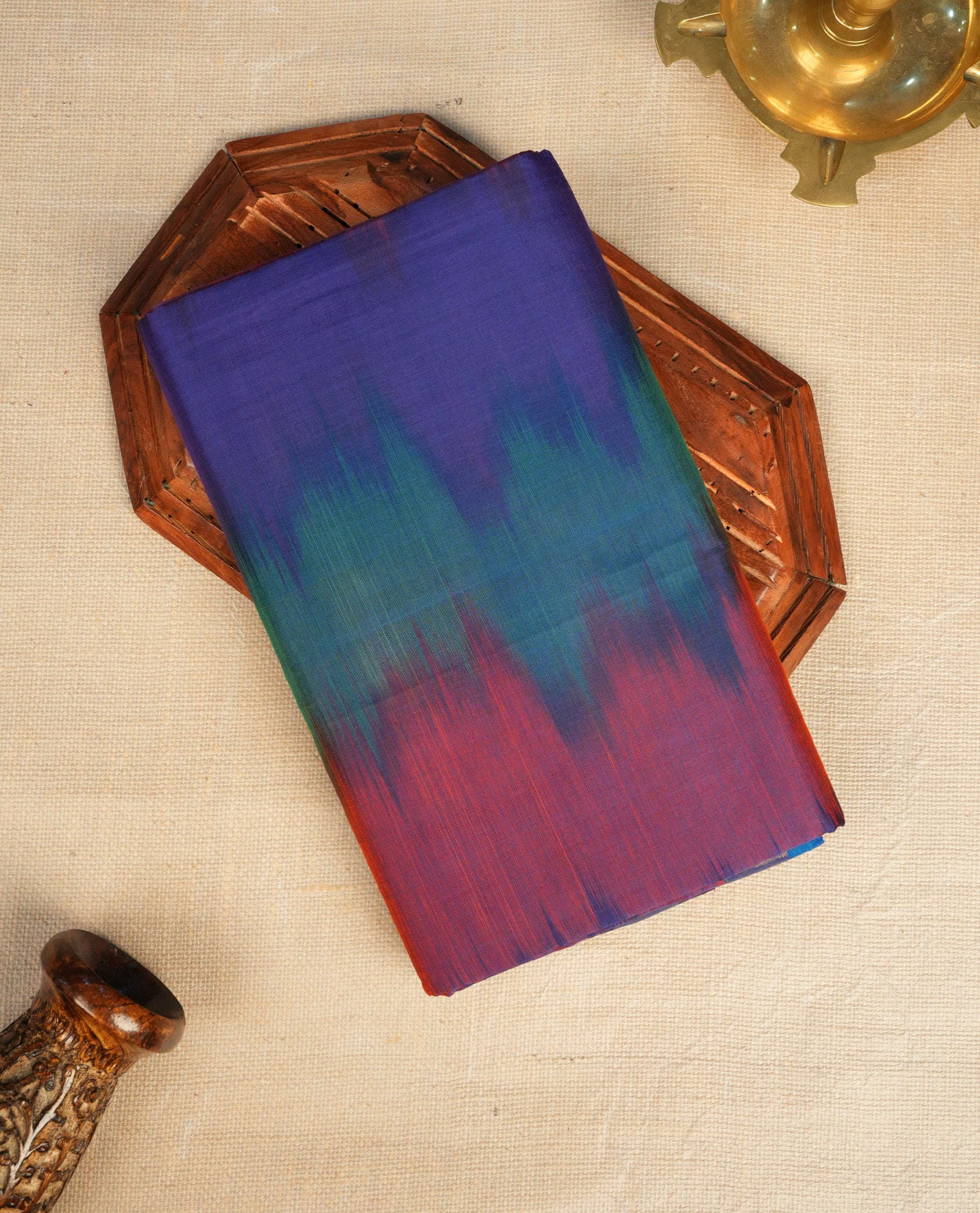 Mangalagiri Cotton saree Featuring  Pochampally Patterned Body , Complemented  By Tissue Border & Contrast  Pallu, Paired With A Matching Blouse Piece