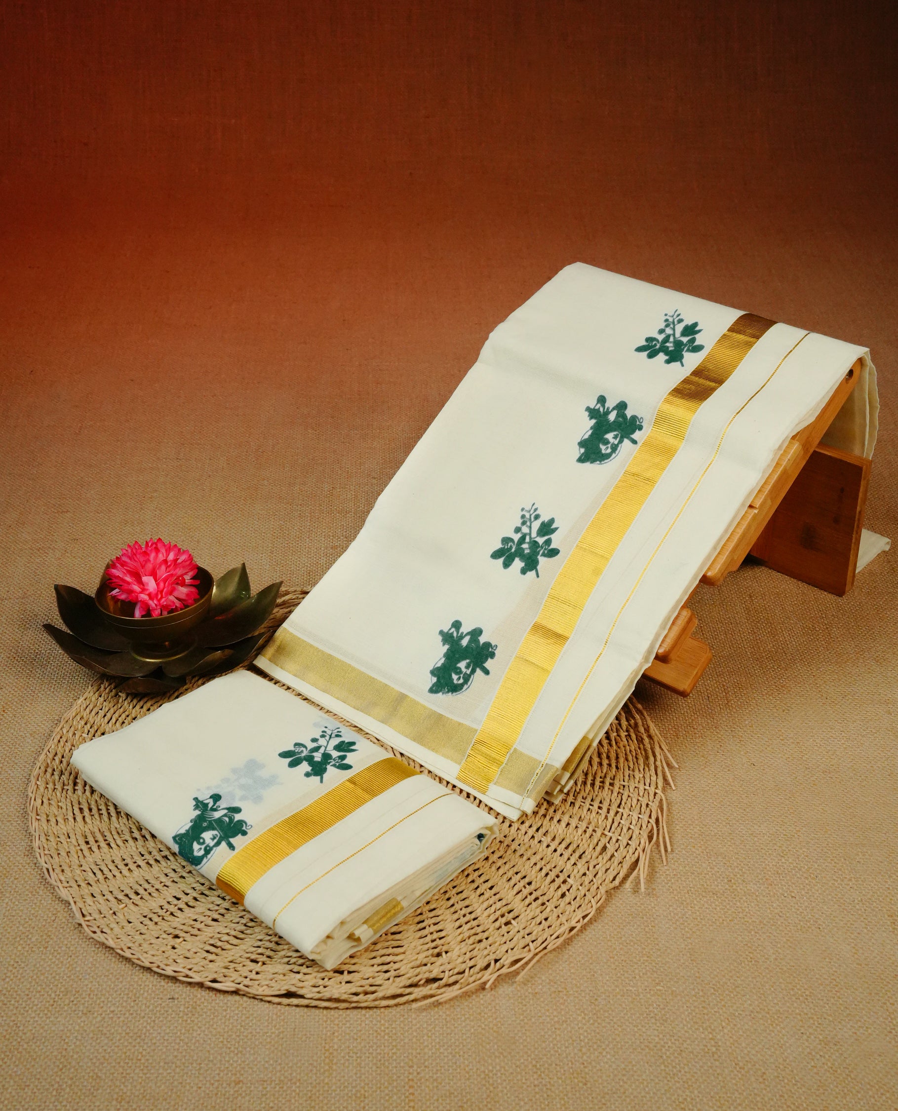 Cream colour Cotton set mundu With plain body, enhance gold zari with Teal colour Krishna & Floral print kara.