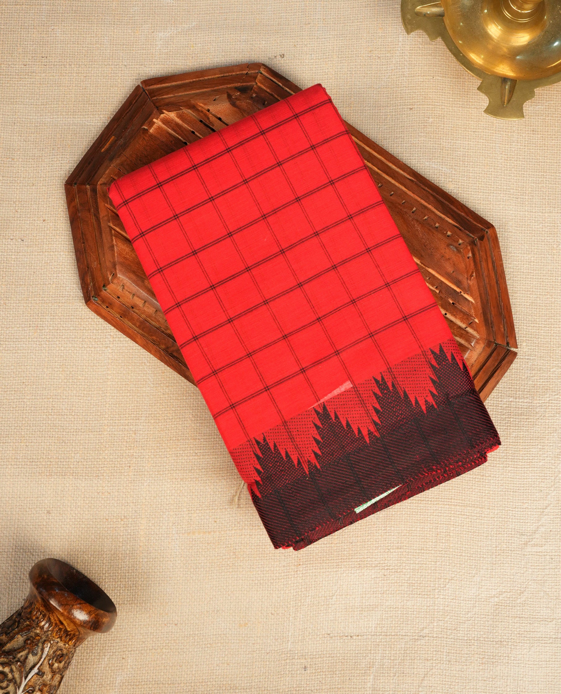 Red Colour Mangalagiri cotton saree  Featuring Black Checks Pattern on Body , complemented by an Temple border & Pallu. Paired with a matching blouse piece