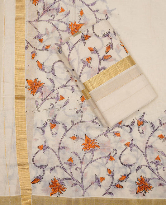 Off white colour Cotton Set Mund featuring a Elegant pain body, enhanced by a Floral kodi pattern with Traditional  zari border.