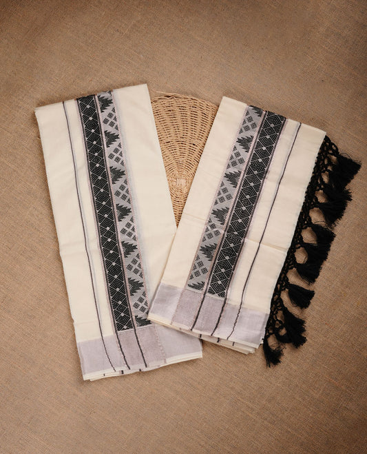 Cream colour cotton set mundu highlighting Black temple pattern & rose gold zari border.