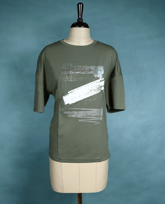 Olive green short sleeve T shirt featuring a round neck and oversized fit, crafted from breathable fabric for a relaxed look.