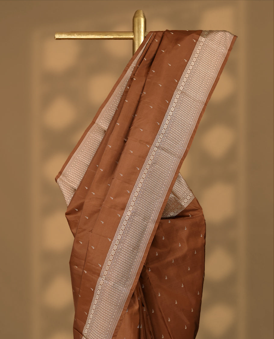 Russet Brown Colour Vasundhara Silk Saree having Thread  Buttas in Body with Border and Self Coloured Blouse