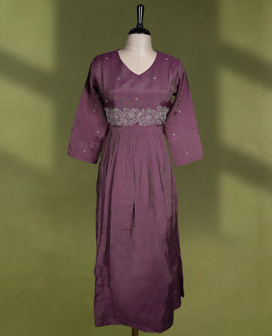 Elegant pastel plum coloured kurti with a V neckline and delicate silver embroidery around the waist and scattered across the bodice and sleeves.