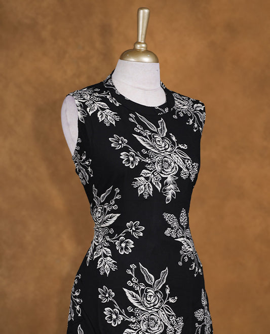 Black colour coord set featuring cream colour print pattren, mandarin collar, and sleeves, Paired with matching pants.