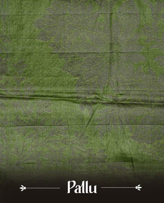 Olive green colour banaras saree featuring Antique zari kodi pattern on body, complemented by Zari pattern on self colour border, comes with matching blouse piece.