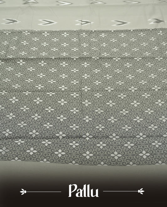 Ash Grey colour Silk Cotton Saree with Minimal Ikat Arrow Motifs Scattered on the Body, Textured Silver-Grey Geometric Pallu, Plain Matching Blouse Piece, and Clean Self-Edged Borders