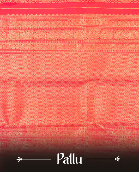Rani pink colour Kanchipuram Samudrika Silk Saree featuring Daimond pattern weaving with gold zari jacquard and a traditional zari border, paired with a matching designer jacquard blouse piece