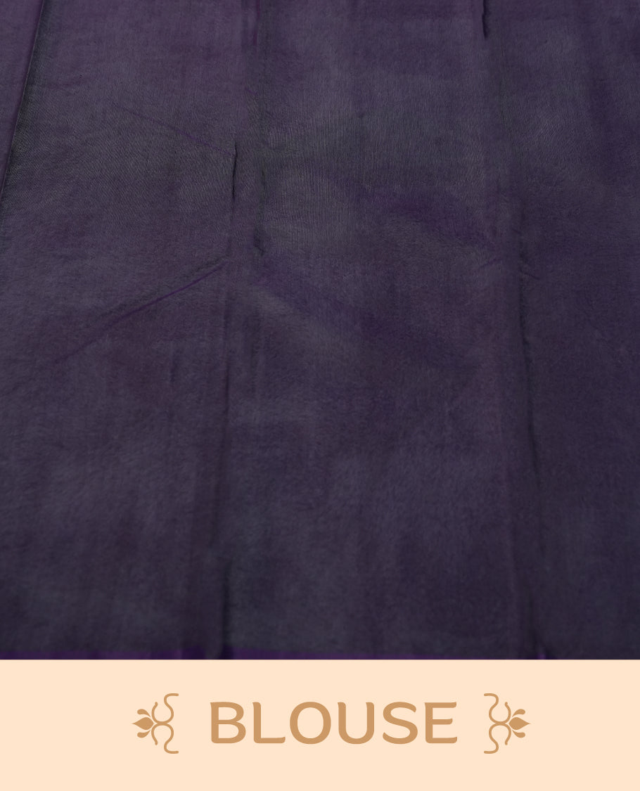 Lavender colour silk cotton saree featuring with full of delicate vertical copper zari lines on the body, Crafted without a border for a classy touch, Comes with a matching blouse for a perfectly coordinated look.