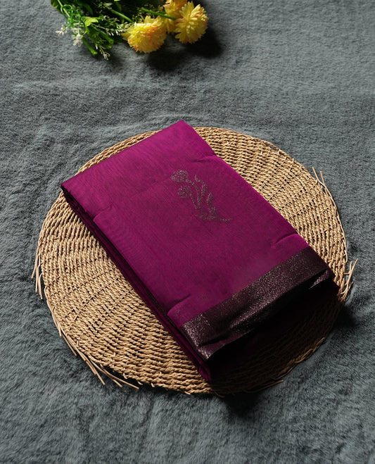 Grape Purple Colour Silk Cotton Saree with Dark Silver Floral Butta Body, Contrasting Dark Silver Zari Pallu & Border, Floral Vine Motifs, and Matching Plain Woven Blouse Piece