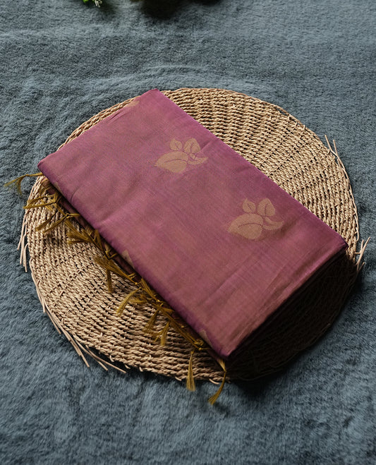 Blush Red Colour Silk Cotton Saree with Cream Leaf Butta Body, Contrasting Cream Zari Pallu & Border, Floral Motifs, and Matching Woven Blouse Piece