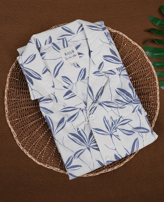 Off white colour short sleeve shirt features a rounded spread collar and a greyish blue colour jacquard print all over & its ideal for both casual days and laid back evenings.